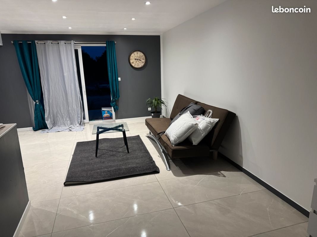 Appartement à louer, 25m², Orange