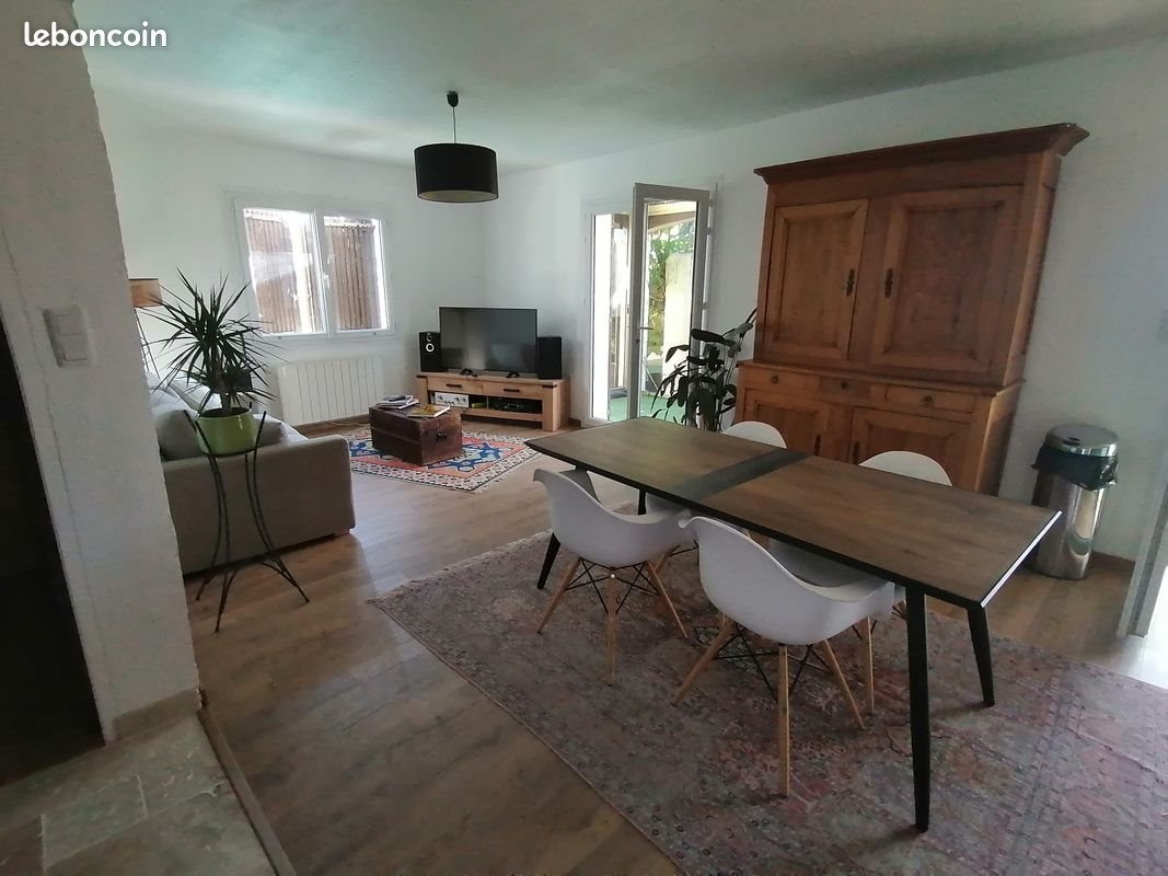 Appartement à louer, 100m², Simiane-Collongue