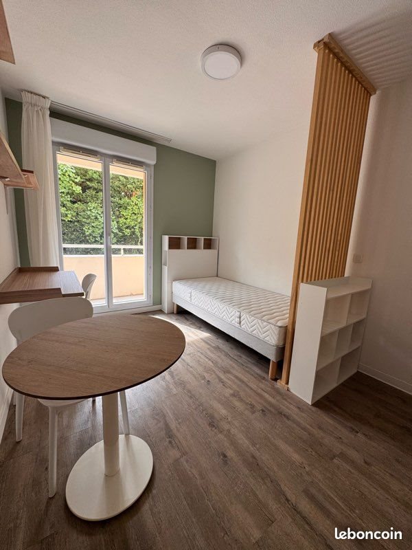 Appartement à louer, 17m², Talence