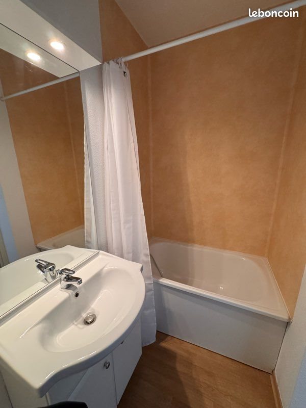 Appartement à louer, 17m², Talence
