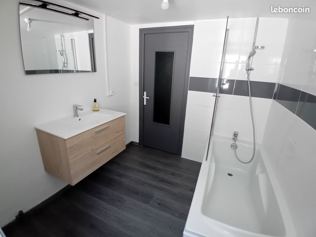 Maison à louer, 84m², Saint-Bauzile
