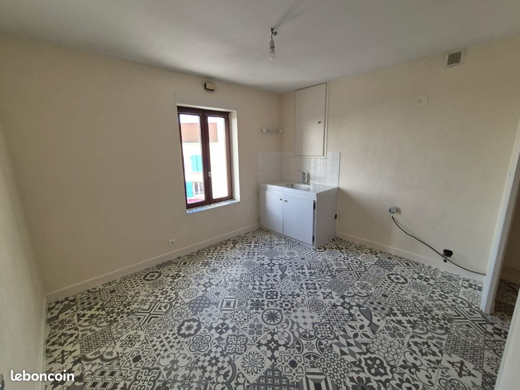 Appartement à louer, 90m², Neulise