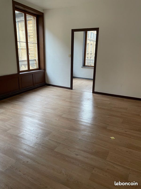 Appartement à louer, 100m², Sedan