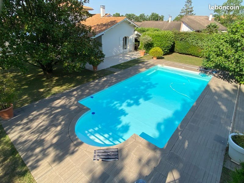 Maison à vendre, 230m², Saint-Genis-les-Ollières