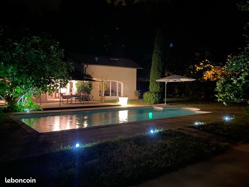 Maison à vendre, 230m², Saint-Genis-les-Ollières