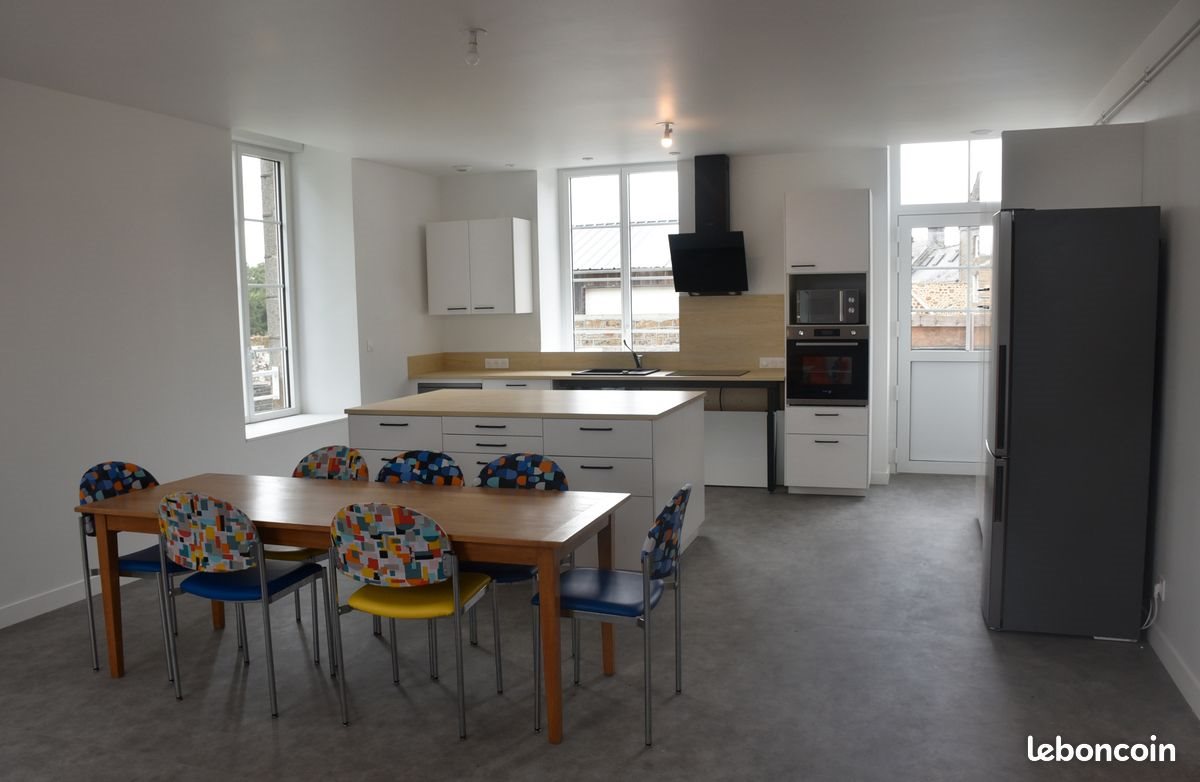 Maison à louer, 250m², Saint-Denis-de-Gastines