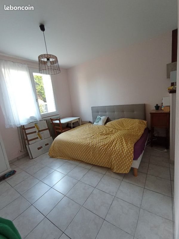 Appartement à louer, 25m², Saintes