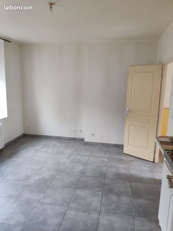 Appartement à louer, 26m², Coulombs