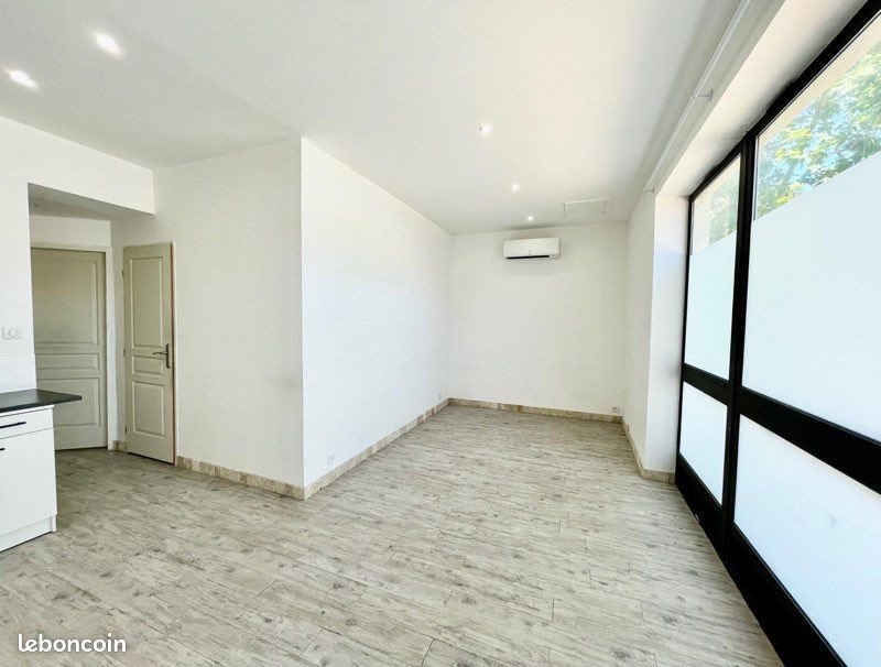 Appartement à louer, 40m², Garons