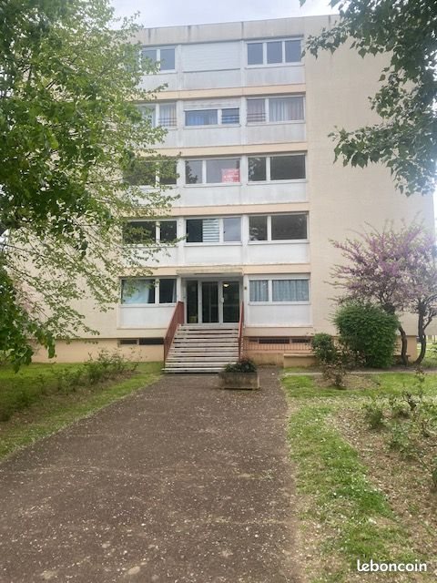 Appartement à louer, 85m², Joigny