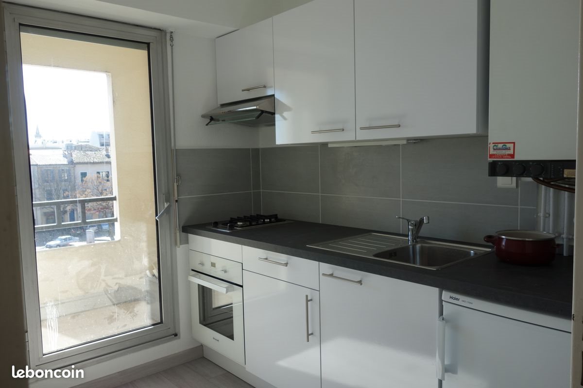 Appartement à louer, 45m², Nîmes