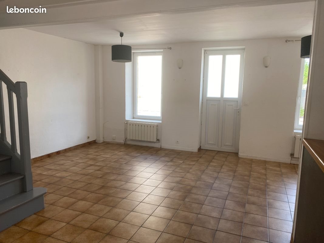 Maison à louer, 80m², Rots