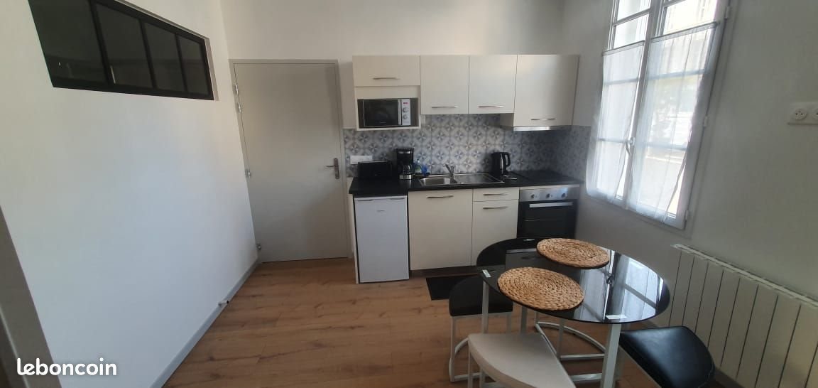 Appartement à louer, 25m², Rochefort