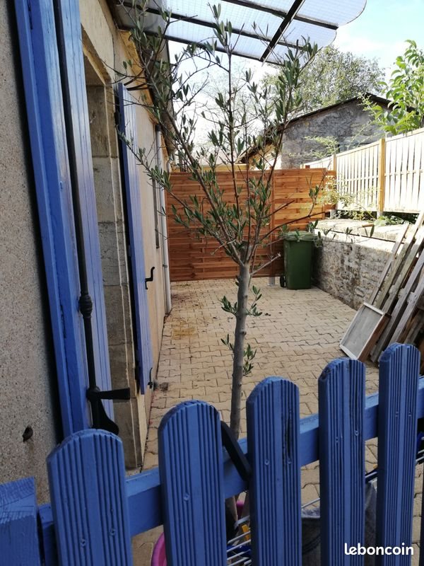 Appartement à louer, 67m², Luthenay-Uxeloup