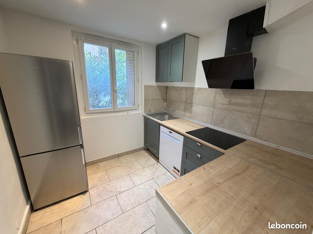 Appartement à louer, 31m², La Ciotat