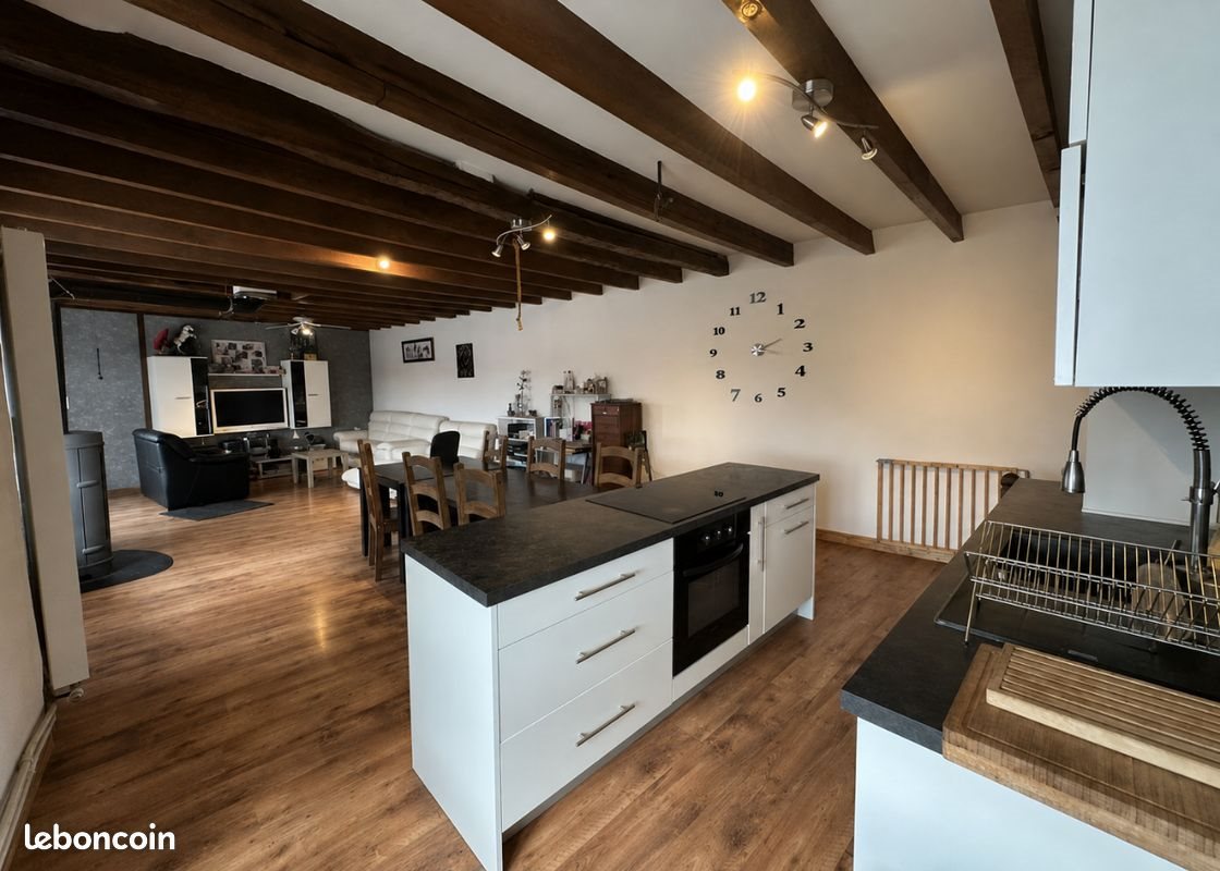 Maison à vendre, 207m², Chapdes-Beaufort