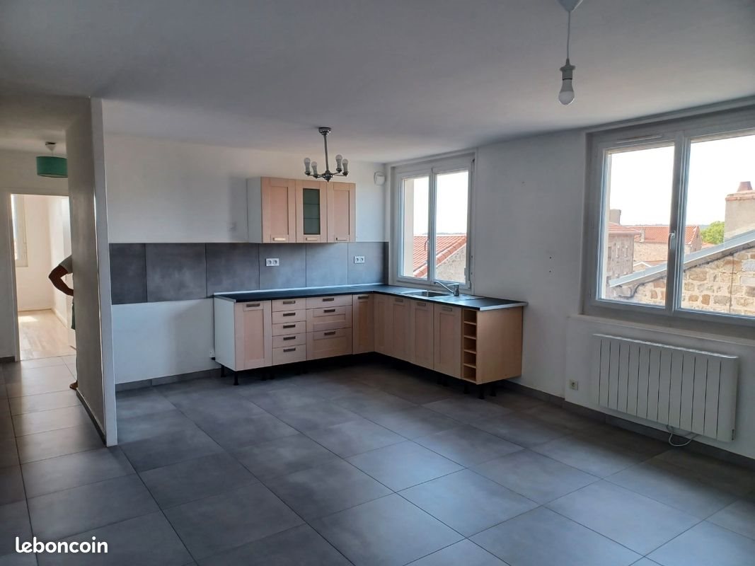 Appartement à louer, 66m², Jonzieux