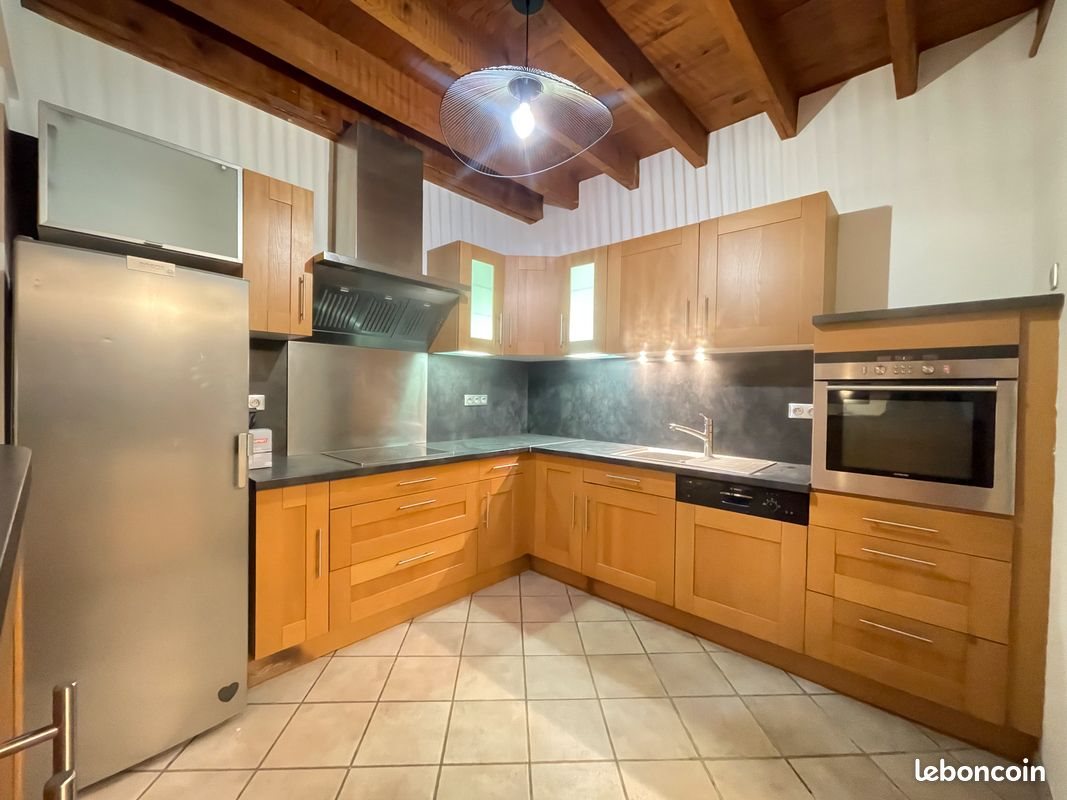 Maison à louer, 105m², Bordes