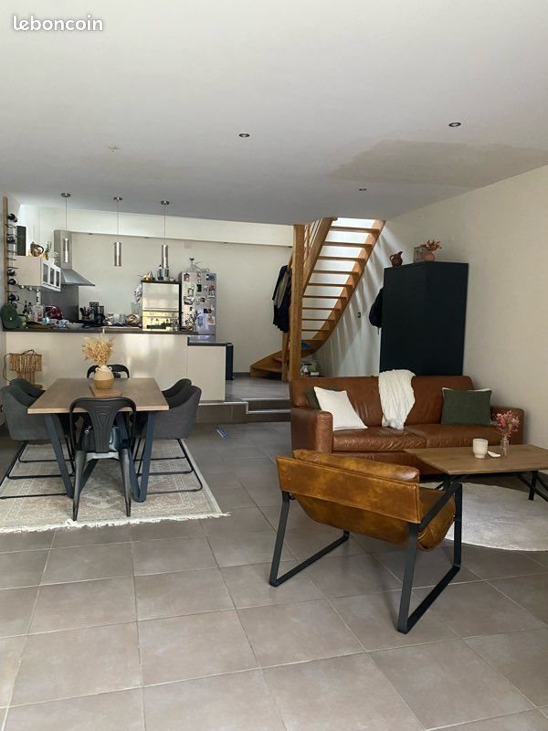 Maison à louer, 98m², Fougères
