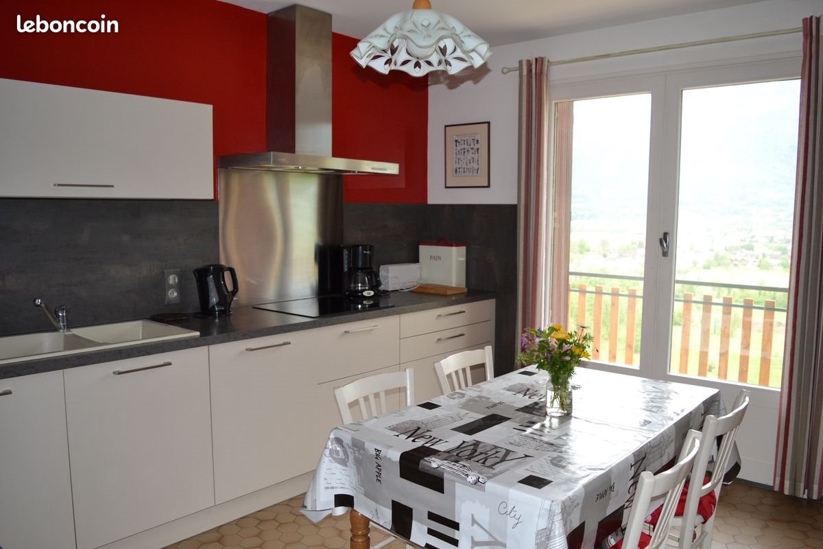 Appartement à louer, 100m², Saint-Laurent-du-Pont