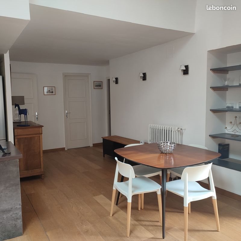 Appartement à louer, 94m², Nîmes