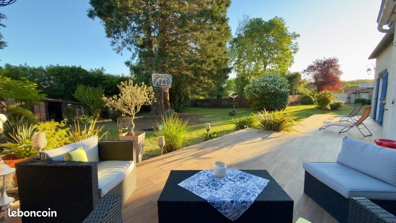 Maison à vendre, 144m², Saint-Denis-de-l'Hôtel