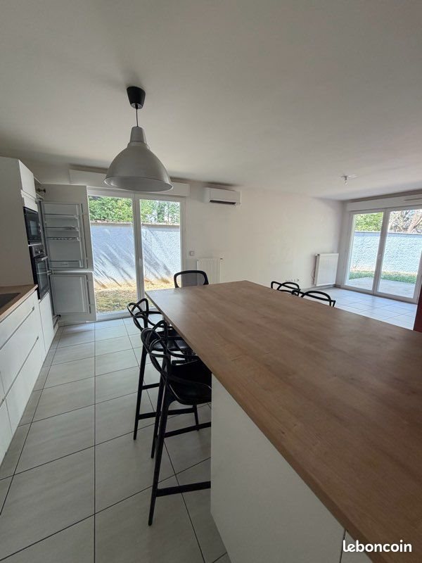 Appartement à louer, 65m², Bron