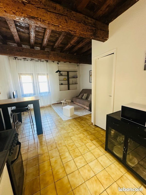 Appartement à louer, 30m², Arles