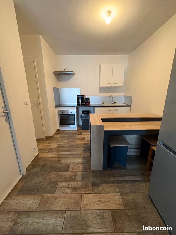 Appartement à louer, 80m², Régusse