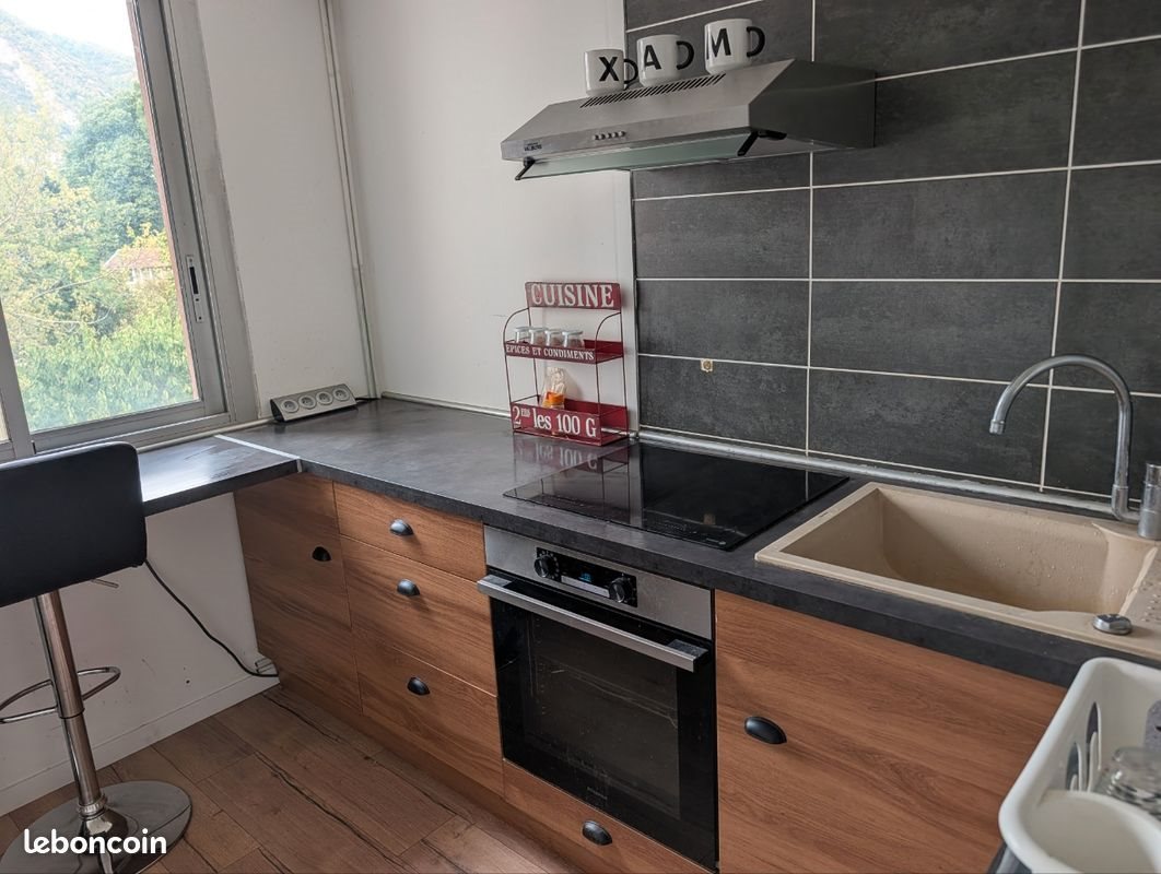 Appartement à louer, 90m², Saint-Egrève