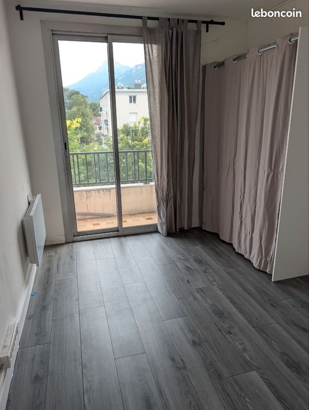 Appartement à louer, 90m², Saint-Egrève