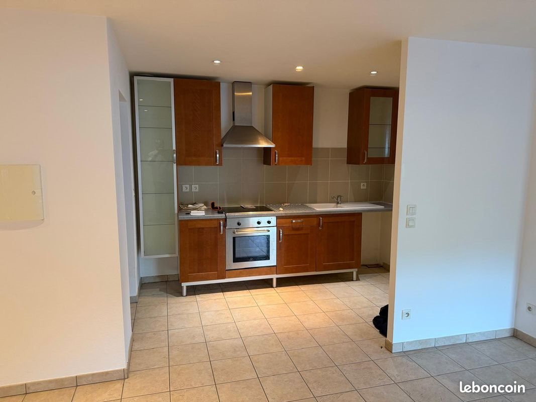 Appartement à louer, 60m², Saulnes