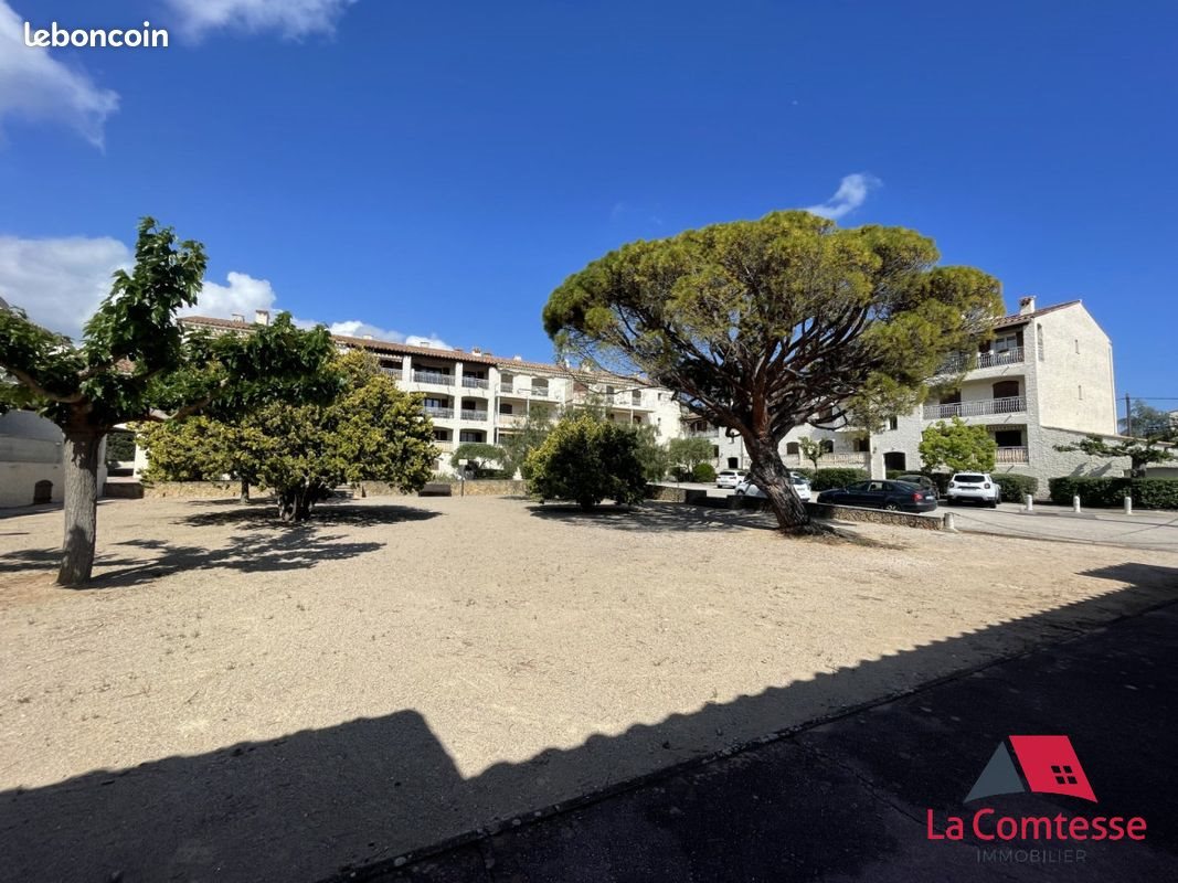 Appartement à louer, 27m², Saint-Cyr-sur-Mer