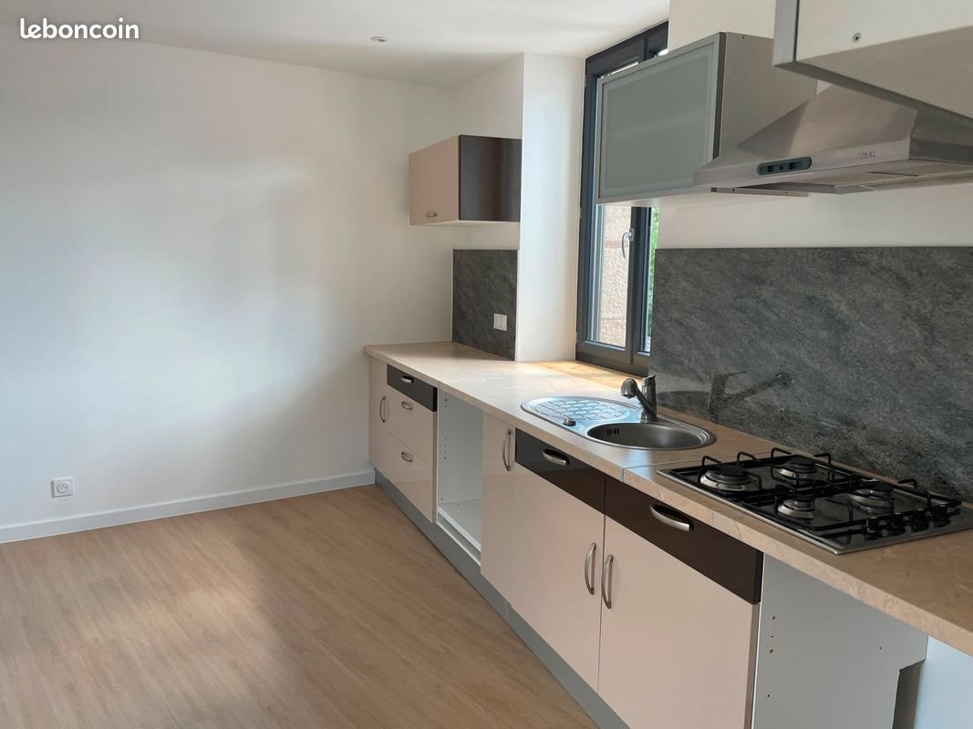 Appartement à louer, 66m², Unieux