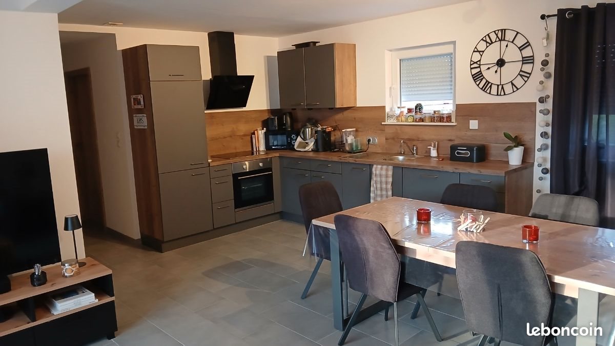 Appartement à louer, 72m², Niederroedern