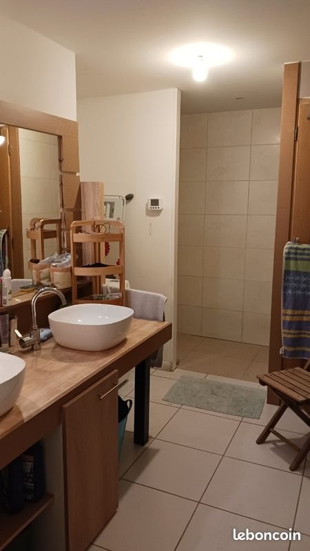 Appartement à louer, 85m², La Cluse-et-Mijoux