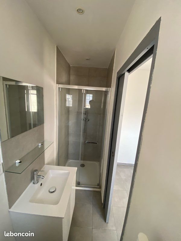 Appartement à louer, 35m², Cuges-les-Pins