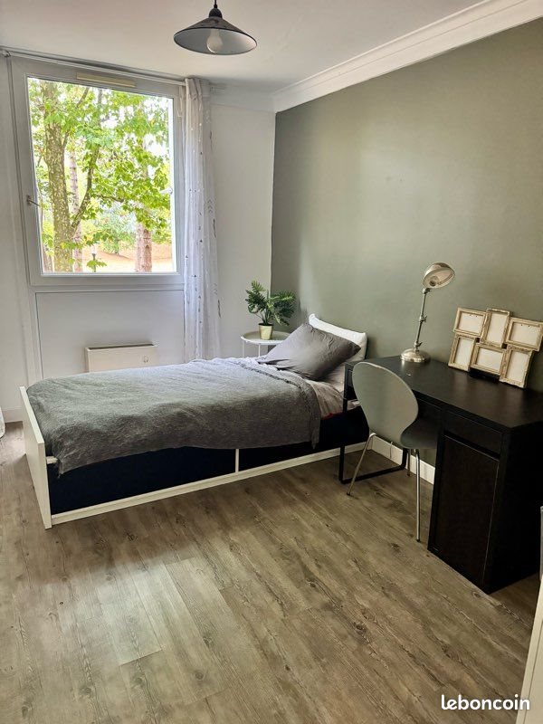 Appartement à louer, 81m², Cergy