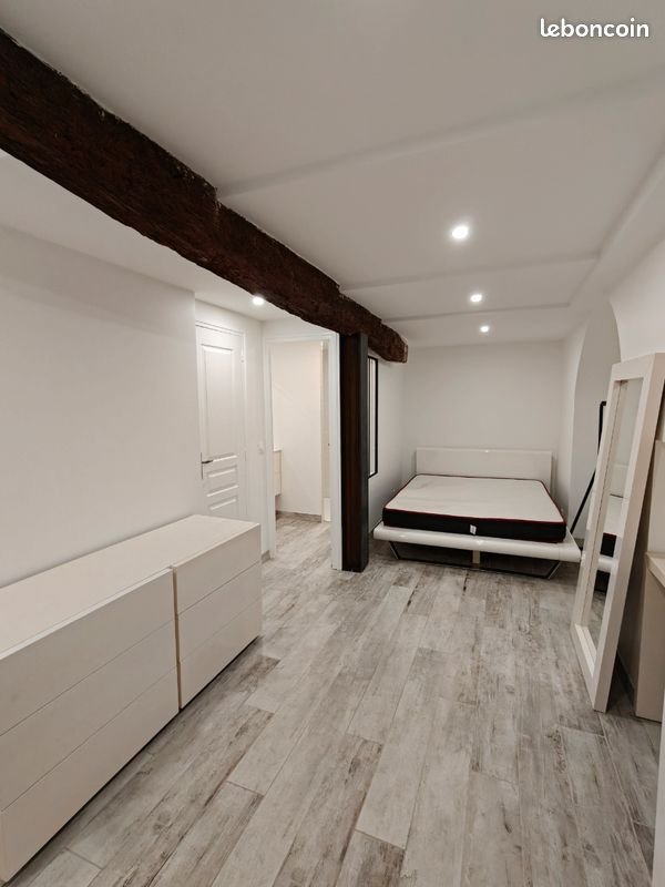 Appartement à louer, 45m², La Tour-d'Aigues