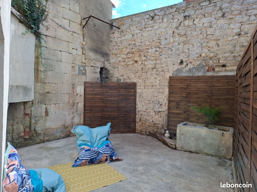 Appartement à louer, 21m², Rochefort