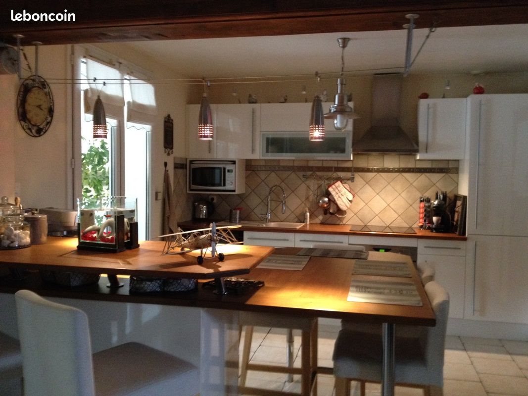 Maison à vendre, 196m², Izeure