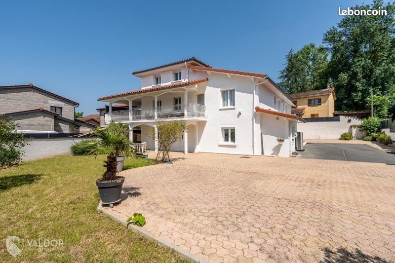 Maison à vendre, 244m², Jassans-Riottier
