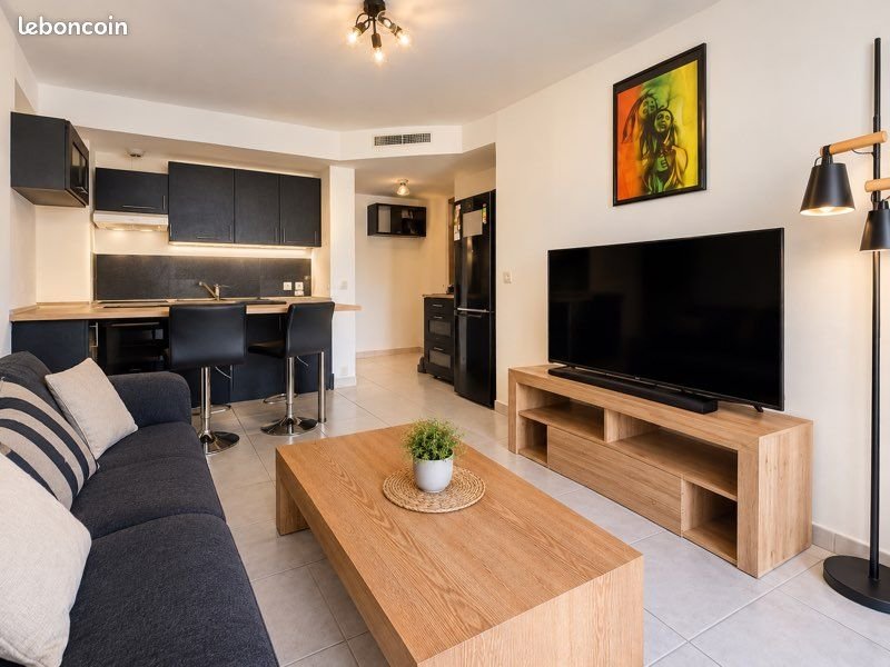 Appartement à louer, 35m², Antibes