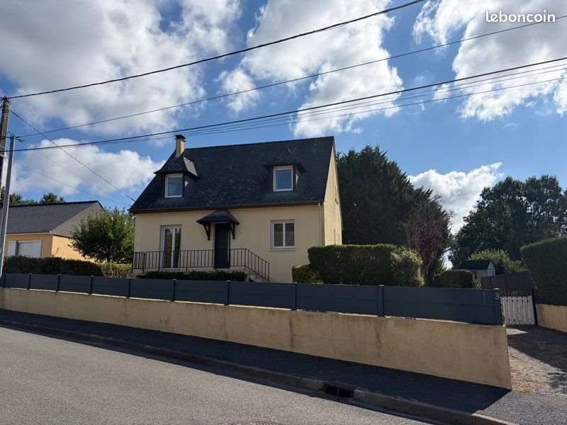 Maison à louer, 103m², Mézangers