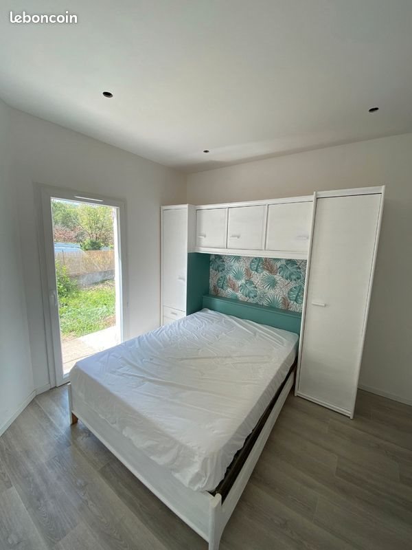 Appartement à louer, 30m², Saint-Georges-de-Luzençon