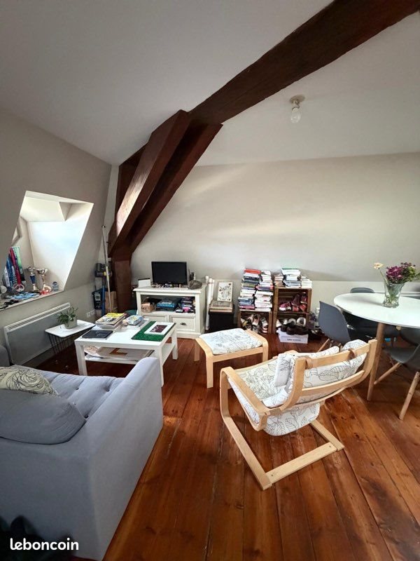 Appartement à louer, 43m², Saintes
