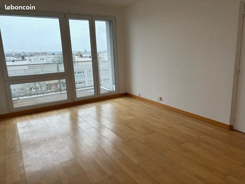 Appartement à louer, 63m², Massy