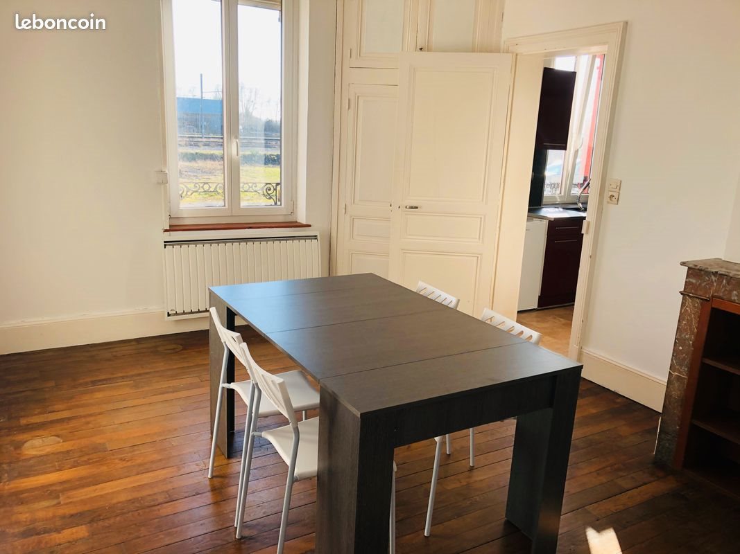 Appartement à louer, 48m², Lucquy