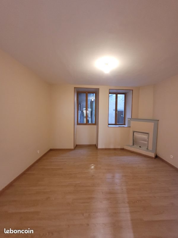 Appartement à louer, 41m², Vermenton