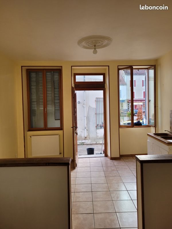 Appartement à louer, 41m², Vermenton